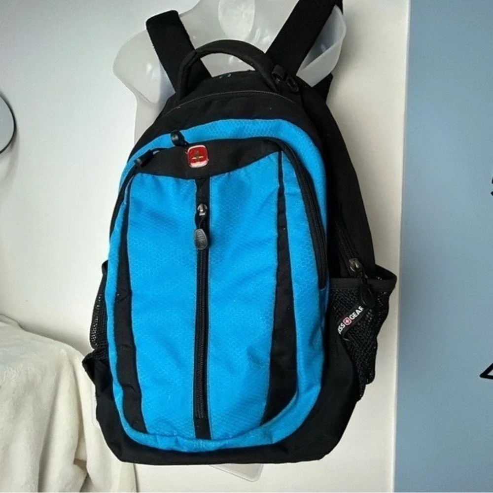 SwissGear Blue Black Large Airflow Laptop Backpack‎